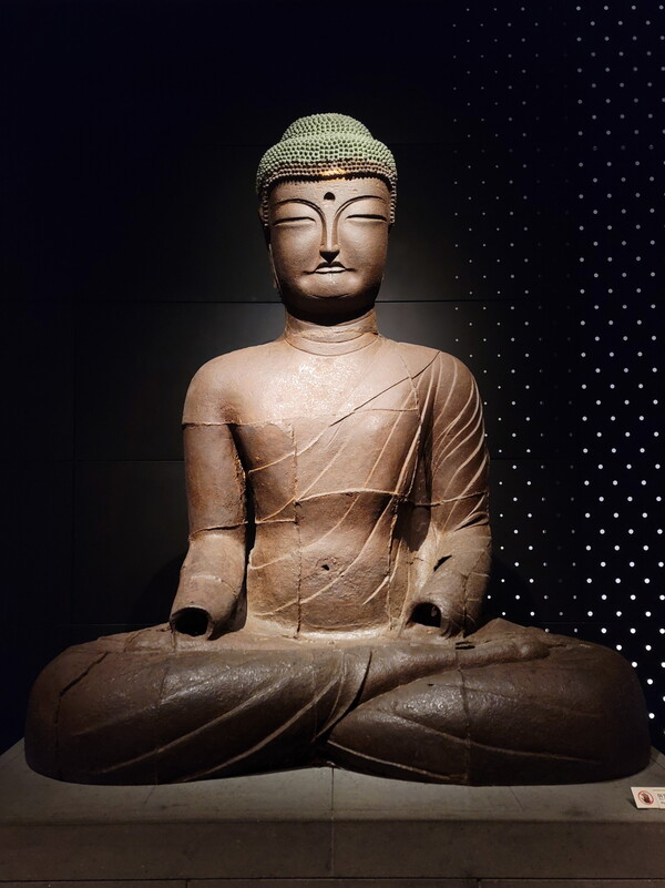 서산 보원사지 철조여래좌상